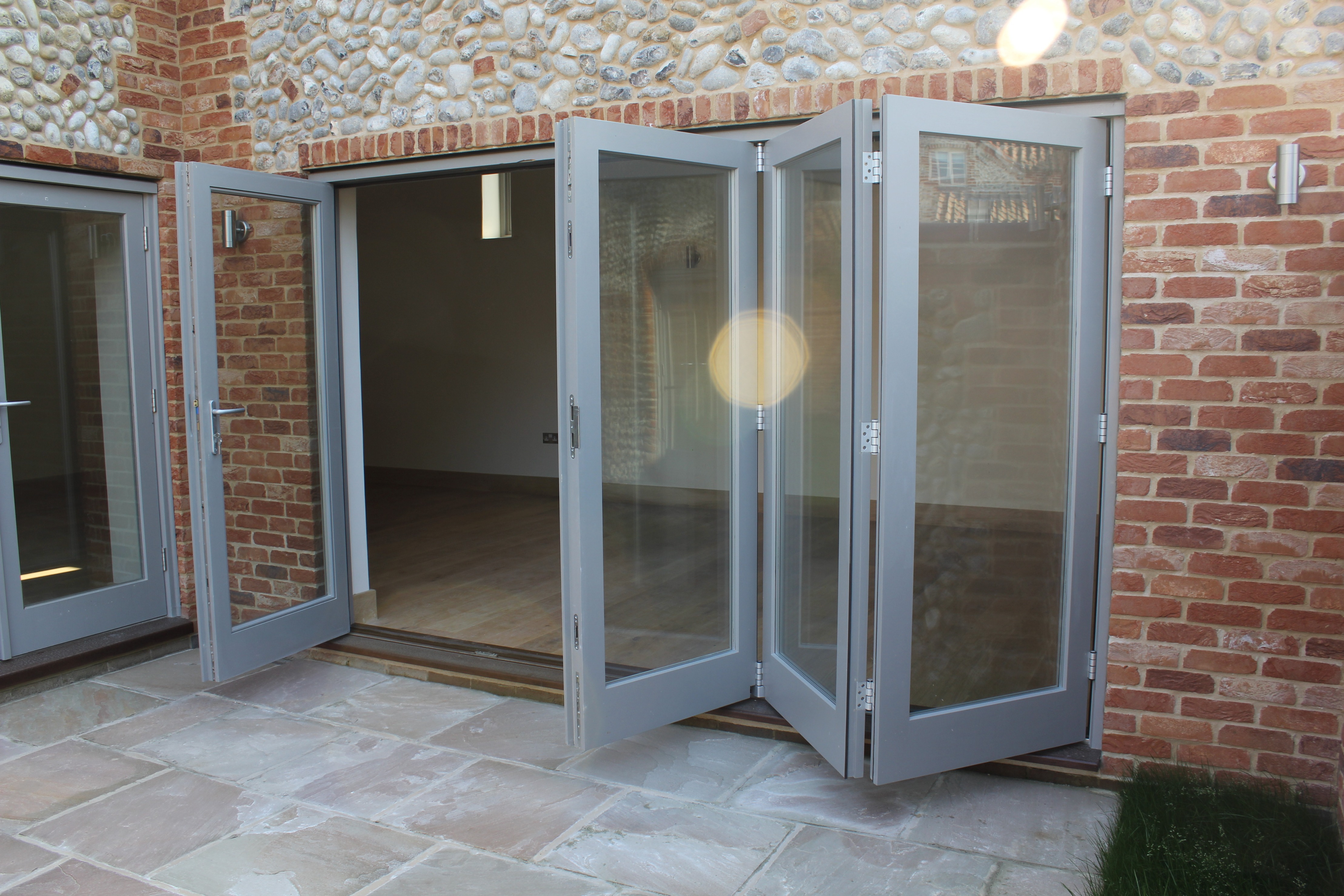 gallery/bi-folding door screen-open